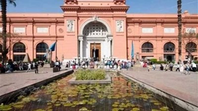 نقل 421 قطعة أثرية إلى المتحف المصري الكبير أبرزها تمثال للملك خفرع