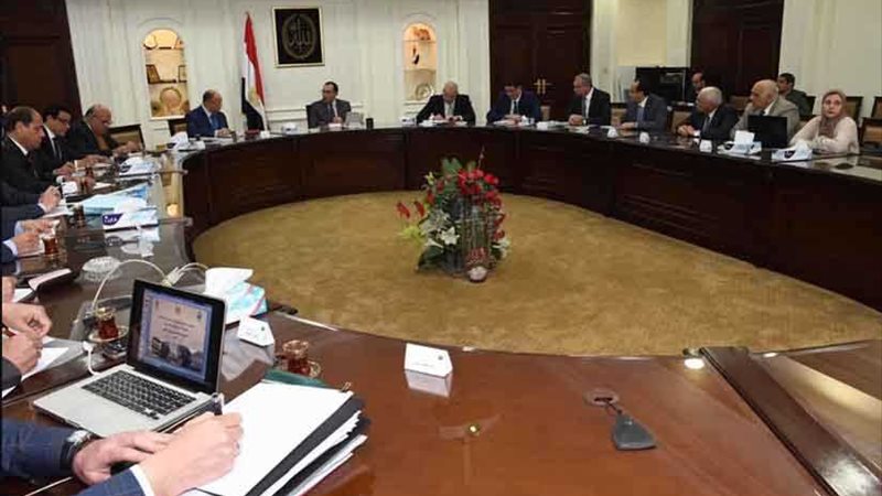 رئيس الوزراء يتابع