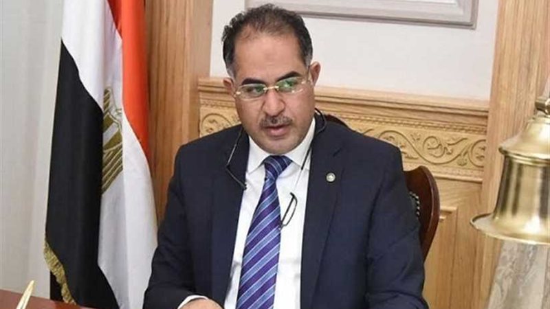 وكيل النواب يفضح