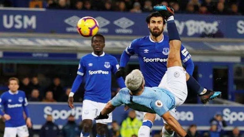 مانشستر سيتي يهزم