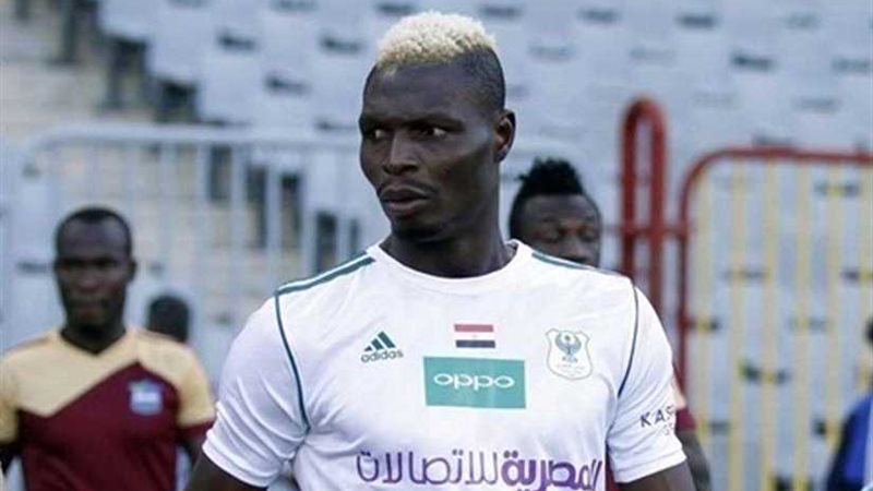 مهاجم المصري يفسخ