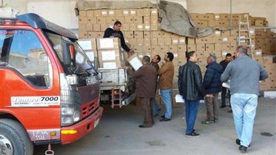 تعليم الإسكندرية تتسلم أجهزة التابلت.. صور