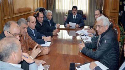 محافظ القليوبية يبحث إحداثيات تقنين أوضاع أراضي أملاك الدولة