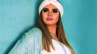 رانيا فريد شوقي تواصل بروفات مسرحية 