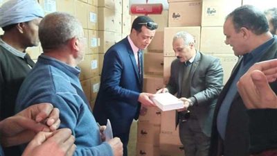 تعليم أسيوط توزع 