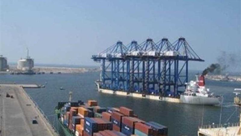 تداول 476 شاحنة بضائع