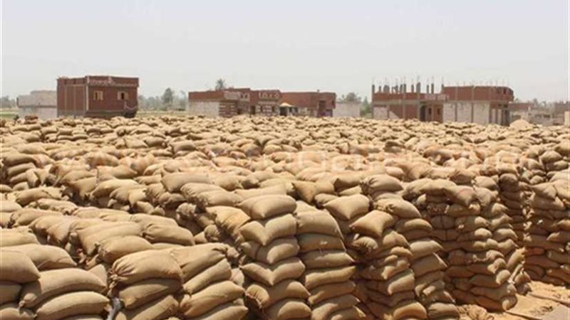 السلع التموينية تتعاقد