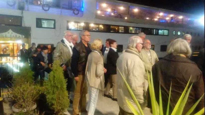 وفد ألماني يتعرف