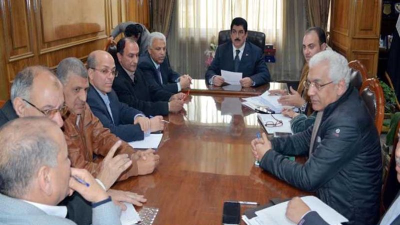 محافظ القليوبية يبحث