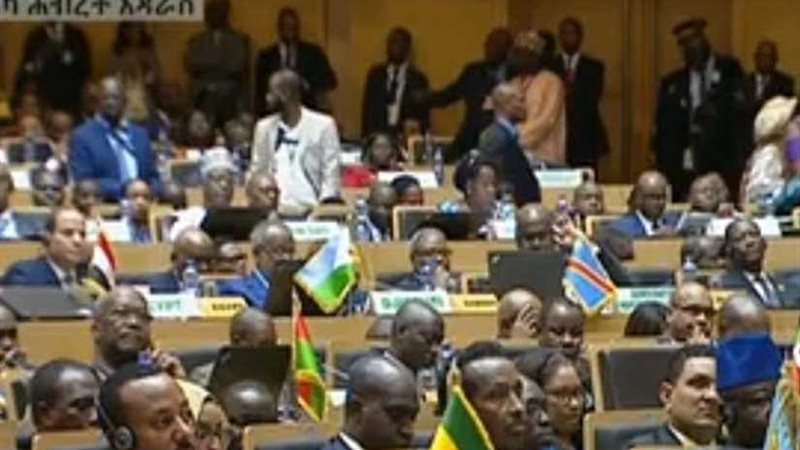 بدء أعمال الجلسة