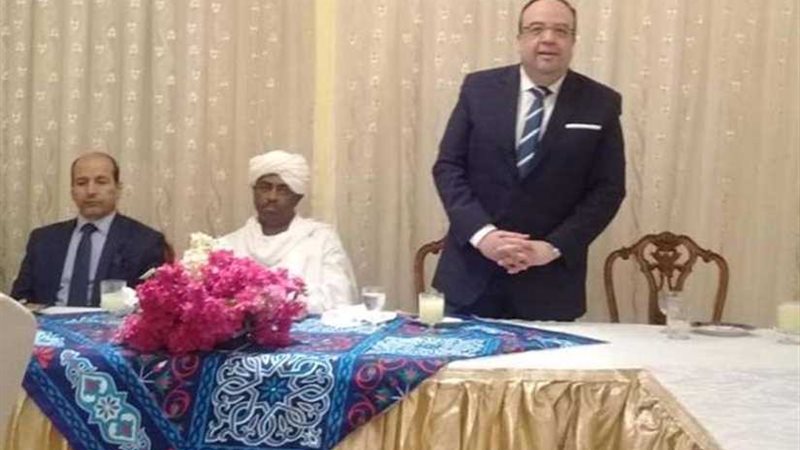 حفل عشاء بالسفارة