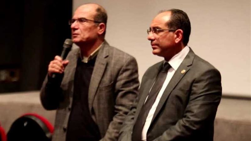 خالد عبد الجليل يفتتح