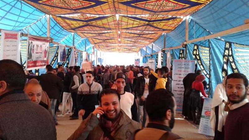 زحام شديد للحصول