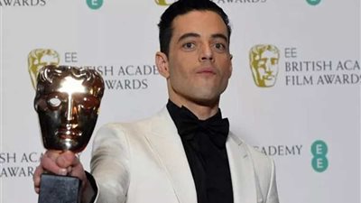 رامي مالك يفوز بجائزة بافتا ويقترب من الأوسكار