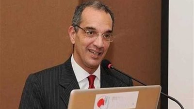 وزير الاتصالات يبحث الفرص الاستثمارية مع الشركات العالمية