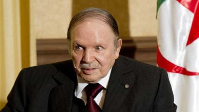 الرئيس الجزائري ينهي التكهنات معلنا ترشحه لولاية خامسة