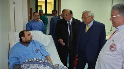 محافظ الدقهلية يزور مستشفى الكبد المصري بشربين