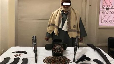 ضبط مزارع بحوزته 5 قطع سلاح ناري و500 طلقة بمركز ديروط