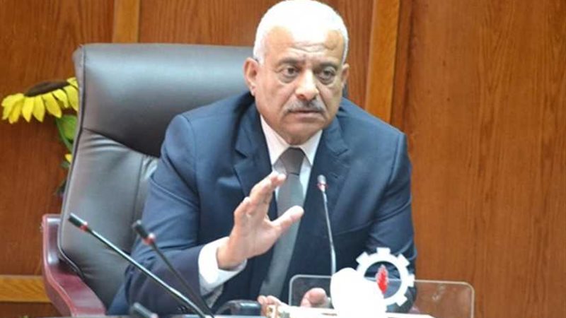 محافظ السويس يبحث
