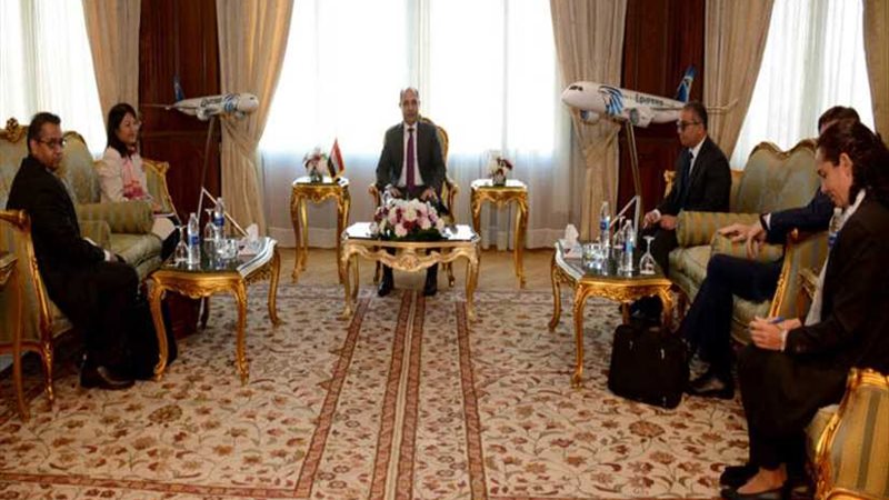 وزير الطيران المدني