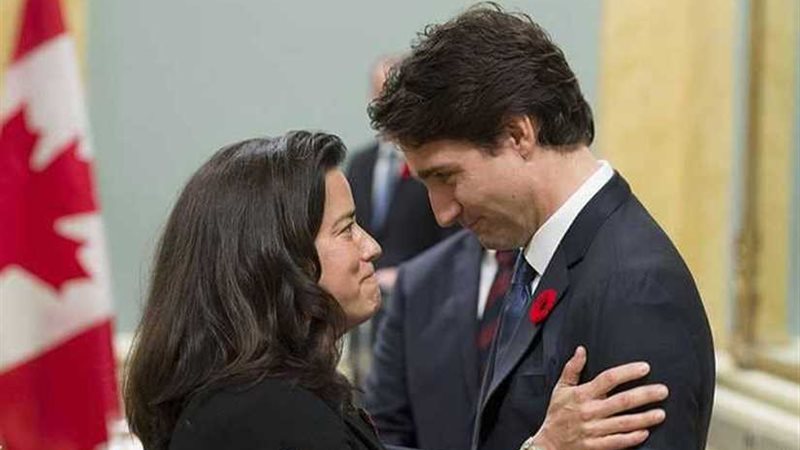 تحقيقات مع رئيس وزراء