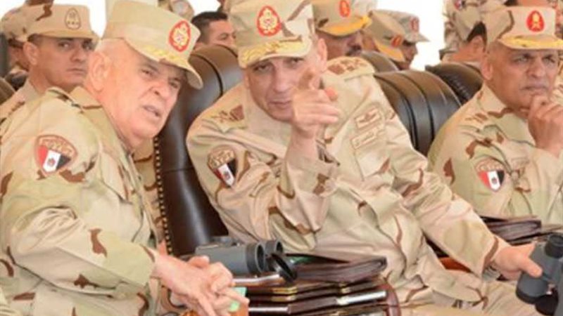 وزير الدفاع يشهد