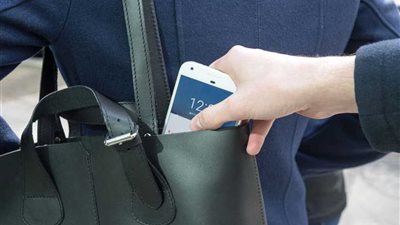 مباحث القاهرة تعيد هاتف طالبة سرقه سائق بالحدائق