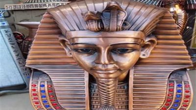 جمارك بورسعيد تضبط منتجات ذات طابع شعبي ونماذج أثرية.. 