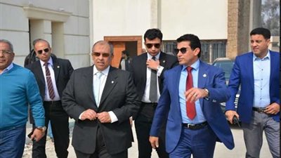 وزيرا الشباب والرياضة والزراعة يقومان بجولة تفقدية بإستاد القاهرة الدولي