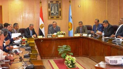 تعاون بين أسيوط وجهاز العشوائيات لتطوير 6 مناطق