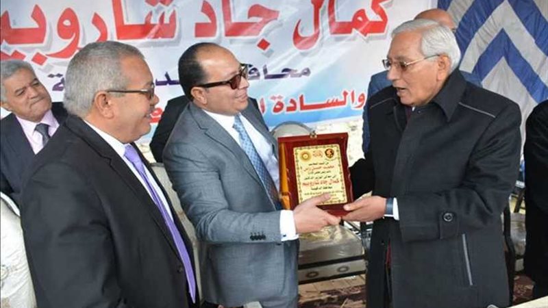 شاروبيم يكافئ بداوي