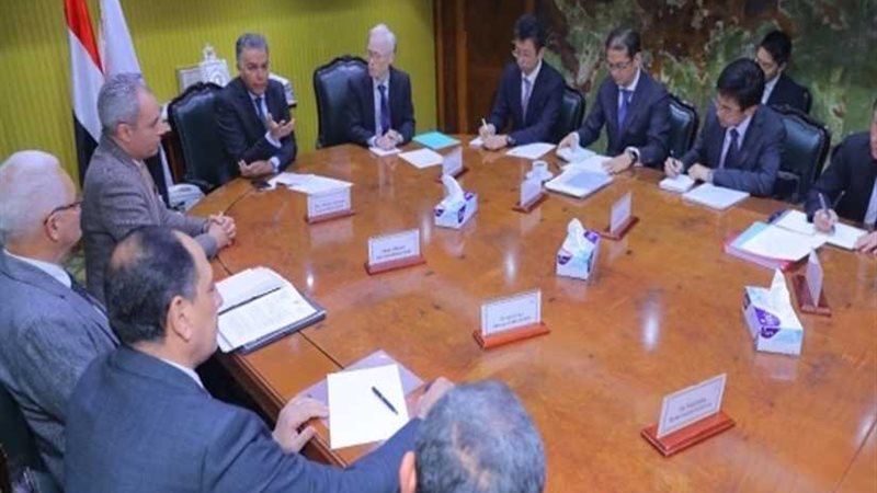 وزير النقل يلتقي