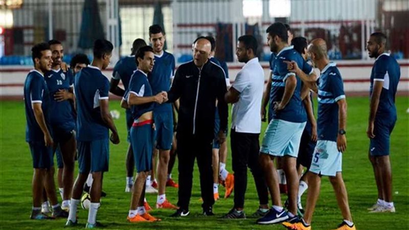 جروس يجتمع باللاعبين..