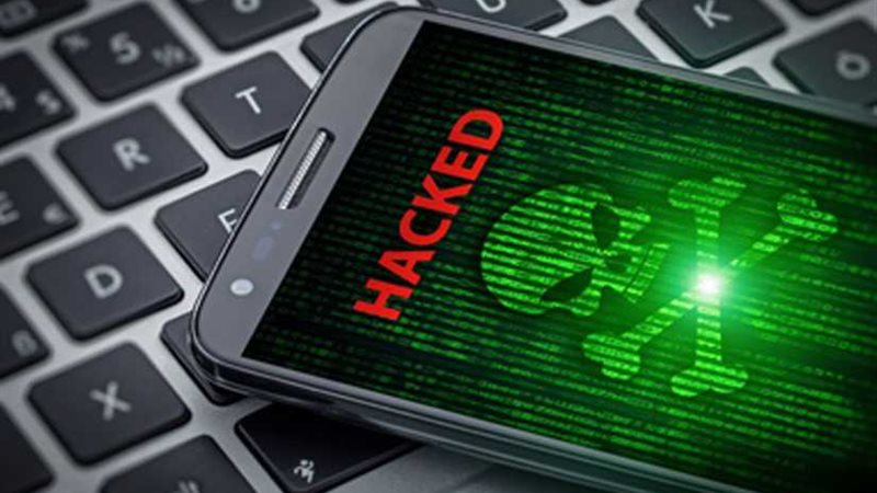 فيروس إلكتروني  يبتز