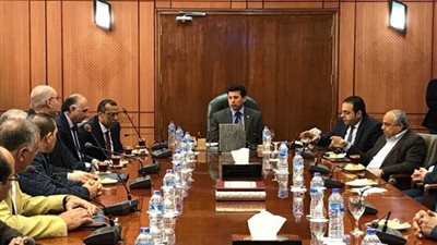 وزير الرياضة يجتمع باللجنة المنظمة لبطولة البحر المتوسط لكرة اليد