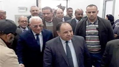 وزير المالية ومحافظ بورسعيد يتفقدان المنطقة الحرة