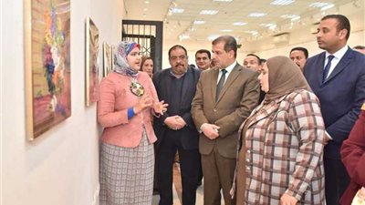 سكرتير عام أسيوط يشهد فعاليات 