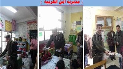 ضباط الغربية يزورن تلاميذ المدارس ويوزعون كتيبات وألوانا