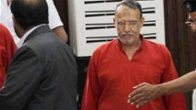 طرد عصام العريان خارج القاعة 