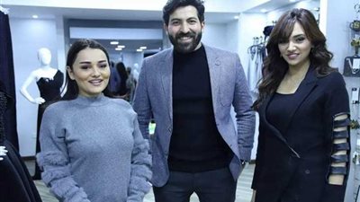 بالصور.. راندا البحيري تشيد بالتصميمات الجديدة لنرمين صفوت