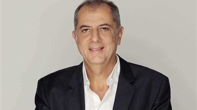 تطوير ملعب التنس التاريخي بنادي الجزيرة