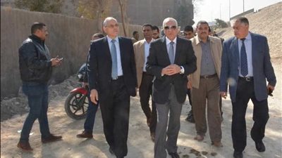 رصف طريق الخدمة الموازي لحرم الدائري ببولاق الدكرور