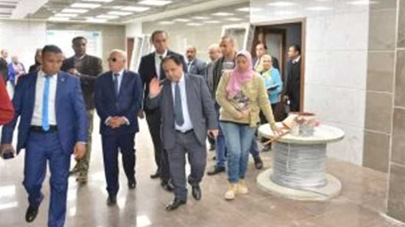 وزير المالية ومحافظ