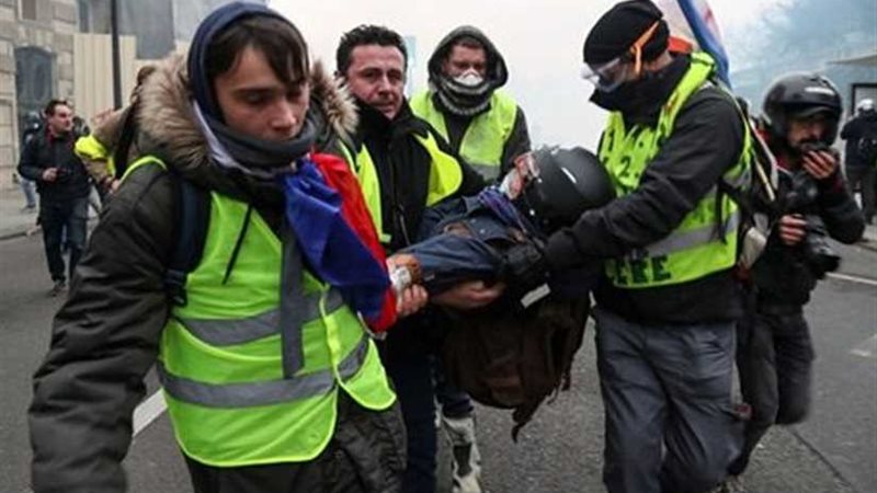 فرنسا.. إصابة 3 محتجين