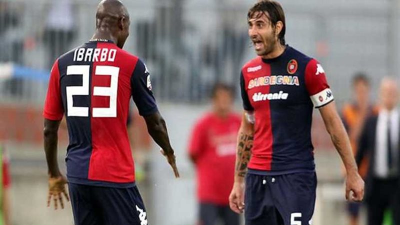 كالياري يفوز على