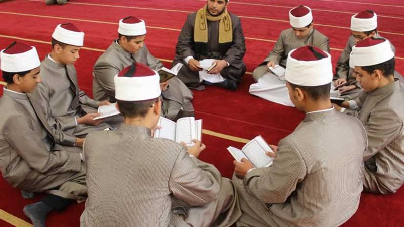 1200 متسابق في التصفيات