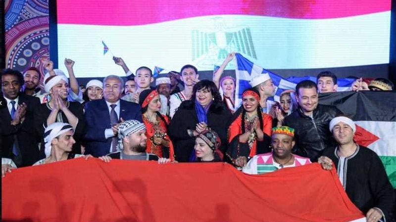 بالصور.. وزيرة الثقافة