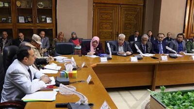 محافظ شمال سيناء يؤكد تفعيل قانون البناء وتحقيق الانضباط