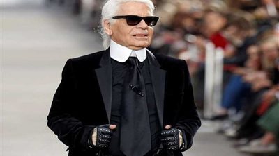 وفاة مصمم الأزياء العالمي كارل لاجرفيلد عن عمر يناهز 85 عاما