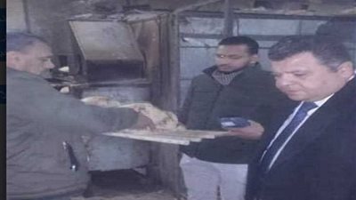 جولة رئيس مدينة ببا تكشف إغلاق مدرسة وغياب 25 موظفًا وسوء حالة المخابز